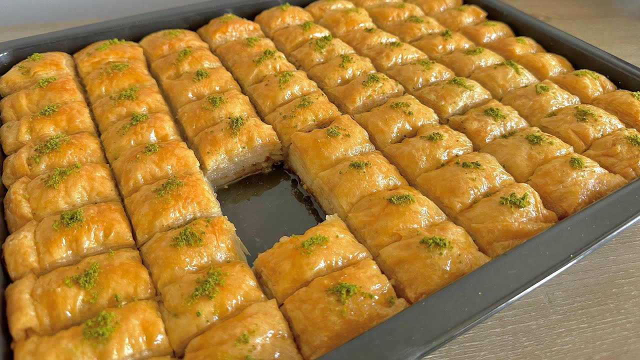 Üçkağıtçılar iş başında! Bayramda vatandaşa baklava diye bunu yediriyorlar