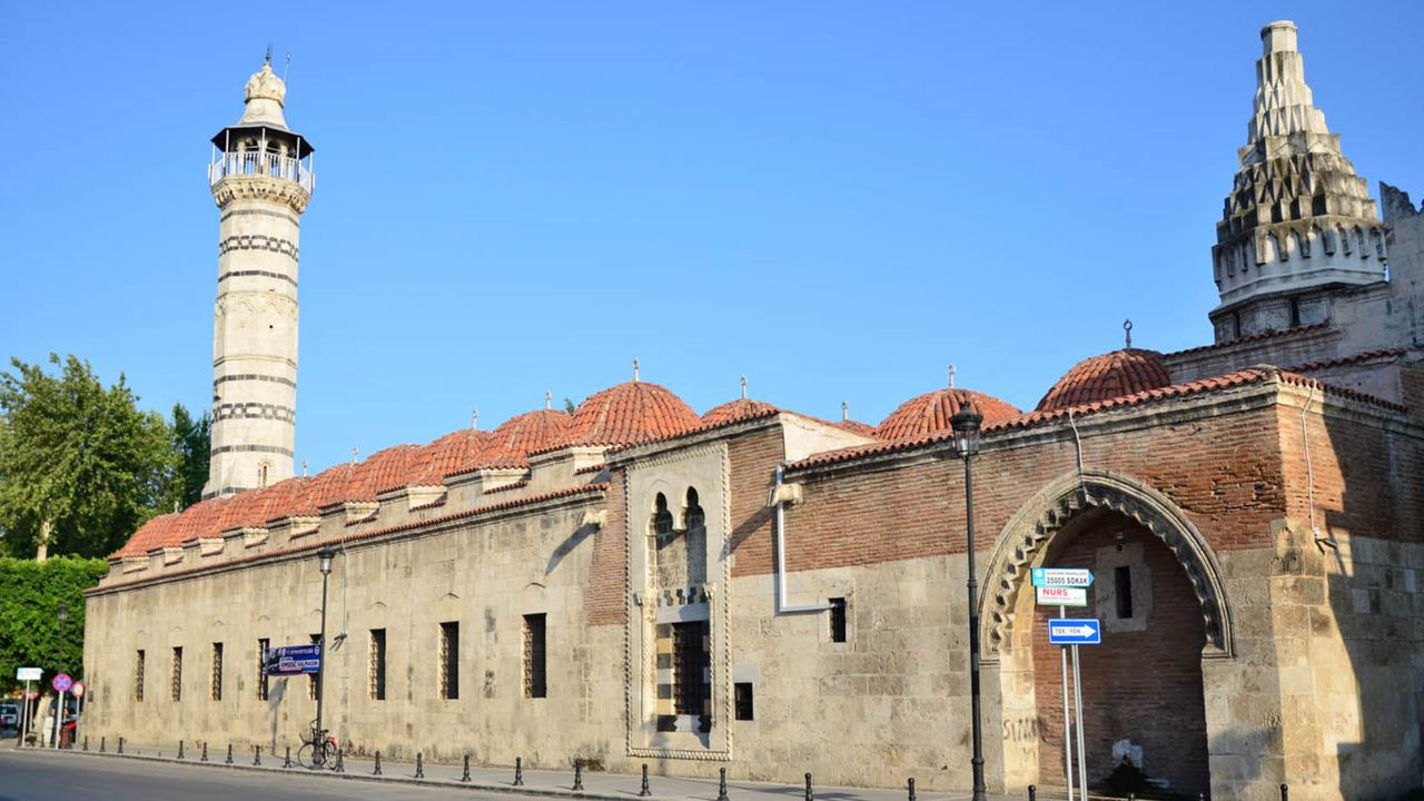 Adana bayram namazı saat kaçta olacak?