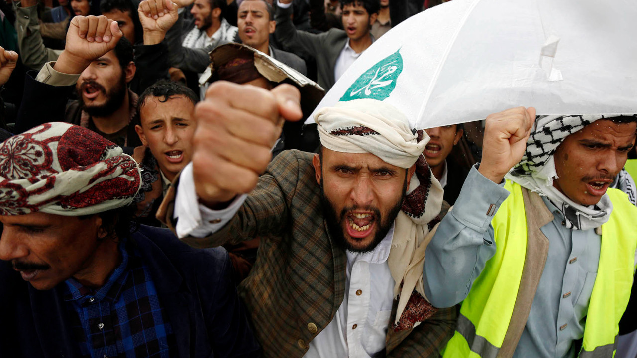 Ensarullah daha hançeri çekmedi