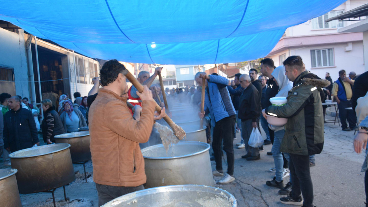 Nazilli’de 403 yıllık gelenek: 20 bin kişiye keşkek dağıtıldı