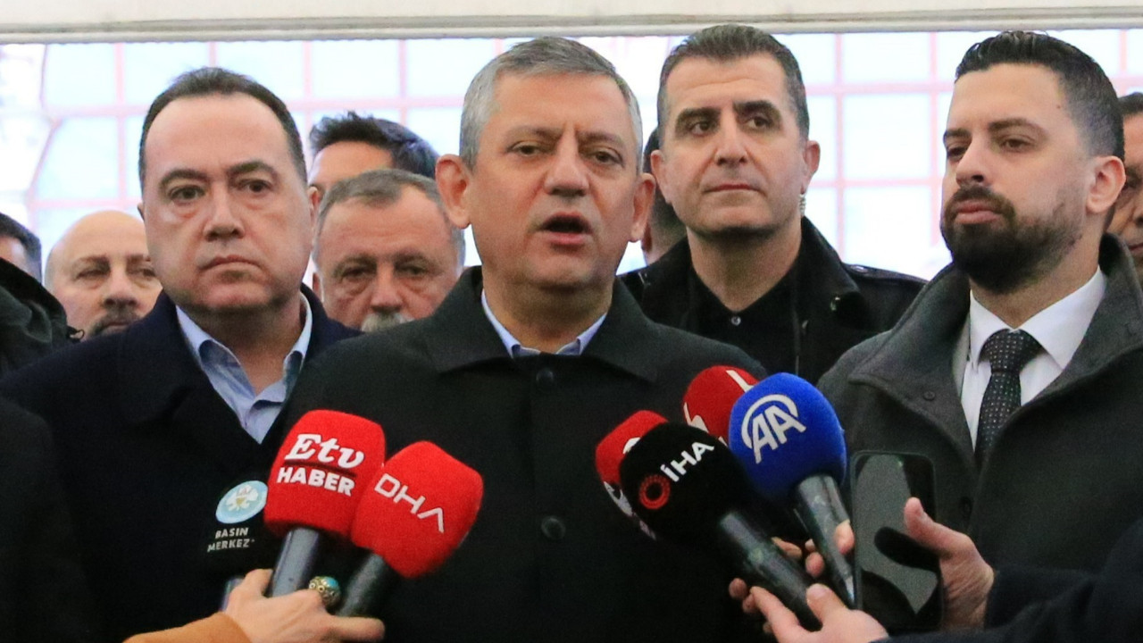 Özgür Özel'den Filistin ve İran'a dair açıklama: ABD bombardımanına da karşıyız İran yönetimine de