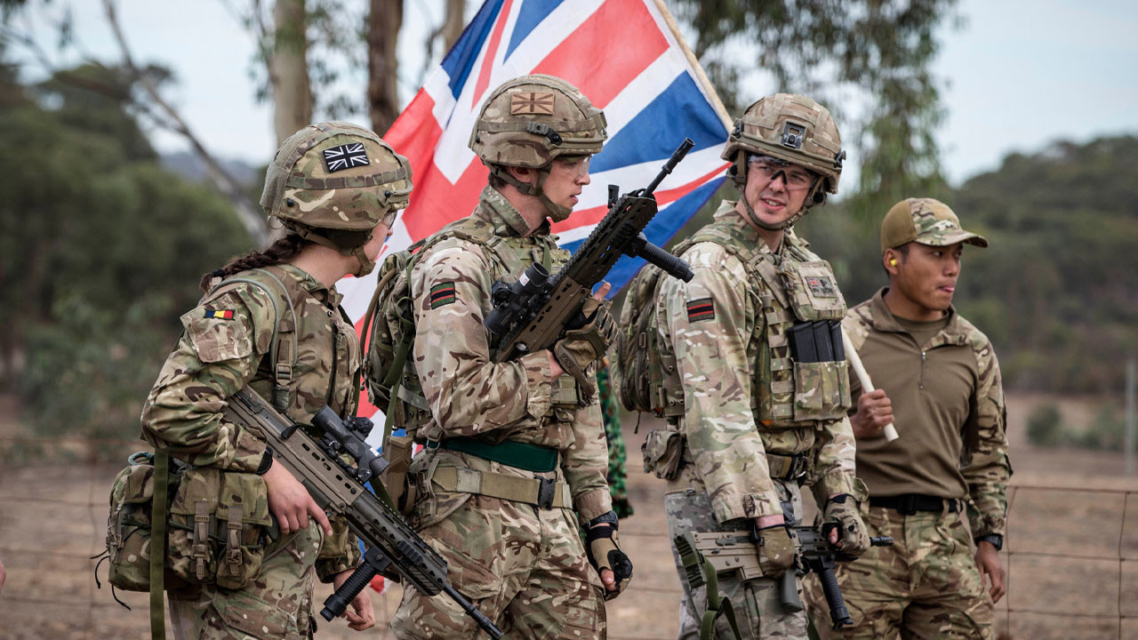 İngiltere doğruladı! Okyanustaki üs hedef alındı