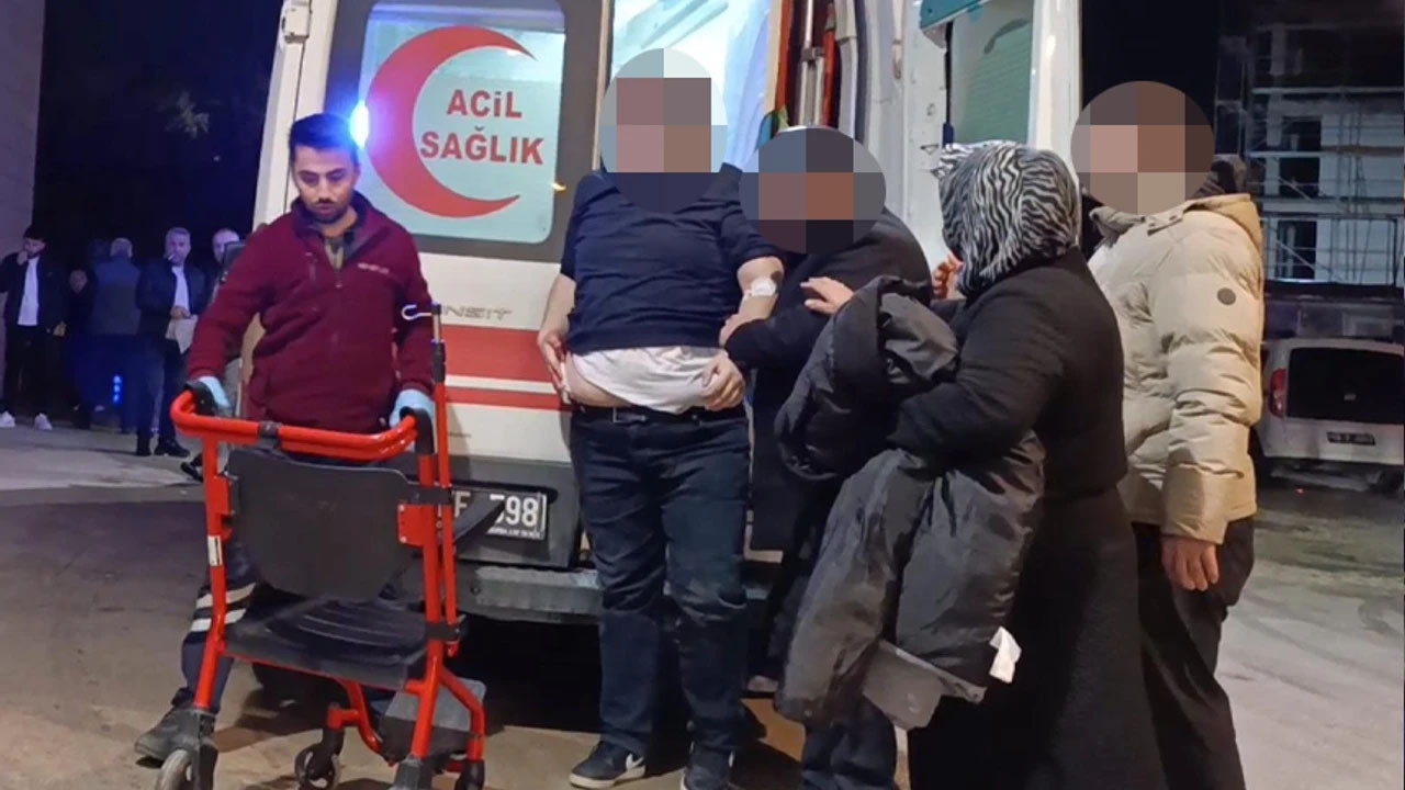 Tartışma bir anda bıçaklı kavgaya döndü! Ekipler çalışma başlattı