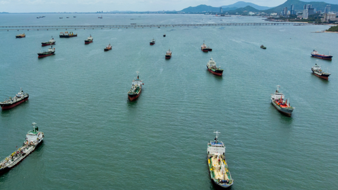 İşte Hürmüz'den geçebilecek gemiler! İran'dan net açıklama