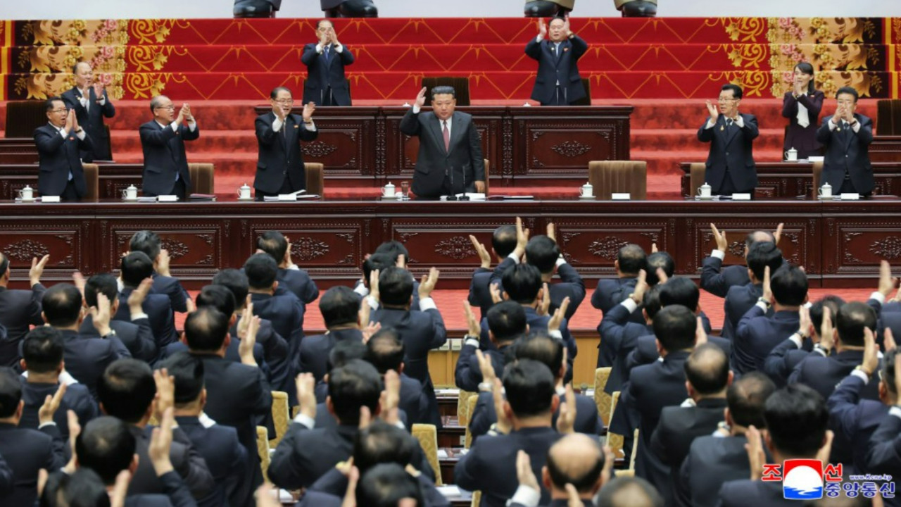 Kim Jong Un yeniden Devlet İşleri Başkanı seçildi