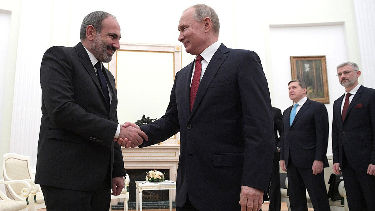 Putin ve Paşinyan görüştü! Masada neler vardı?