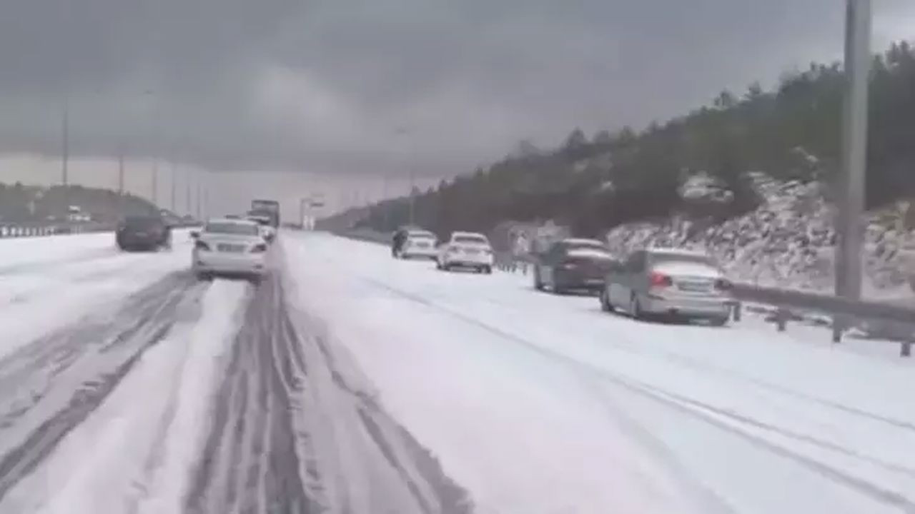 Ankara'da sağanak ve dolu yağışı etkili oldu