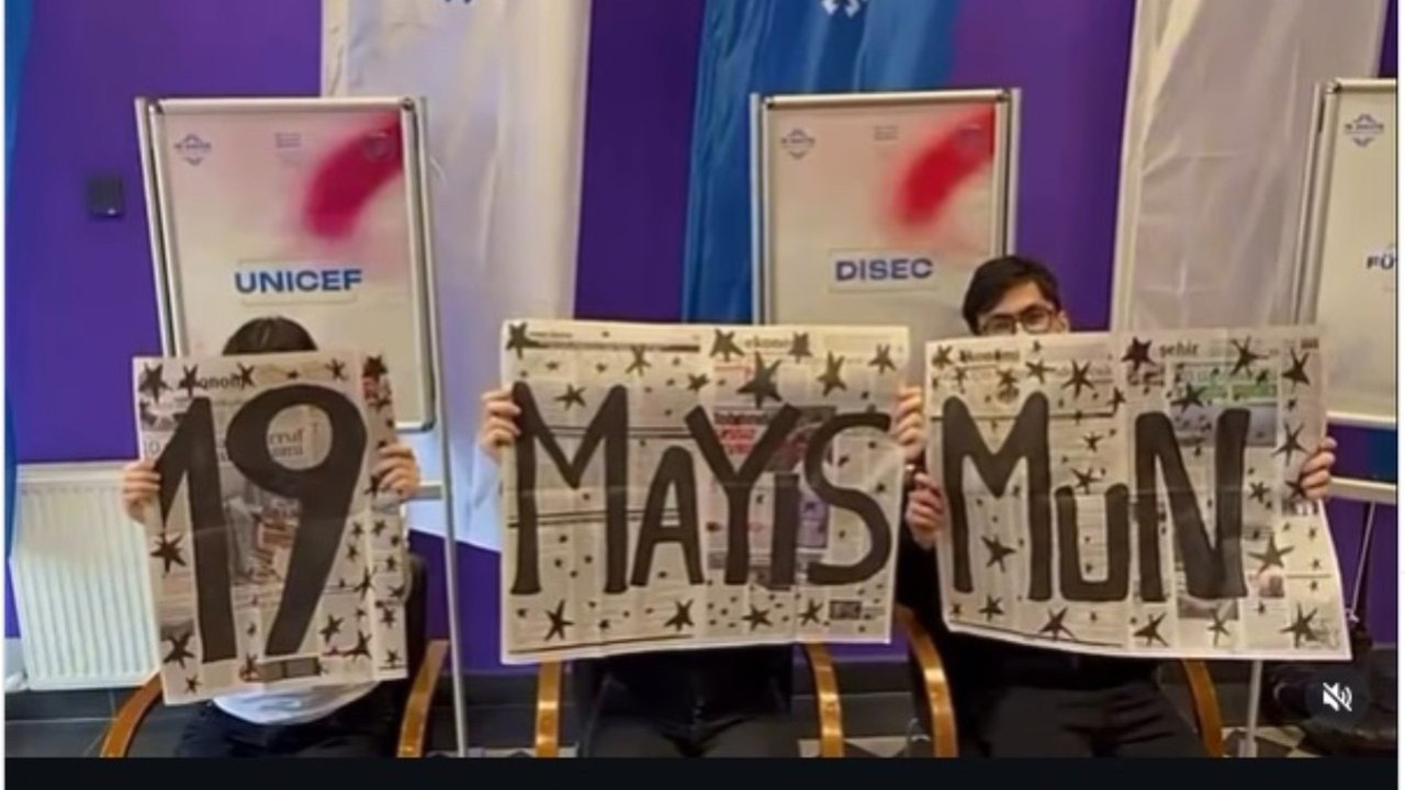 Lise etkinliğinde Çin’e karşı bölücü gündem