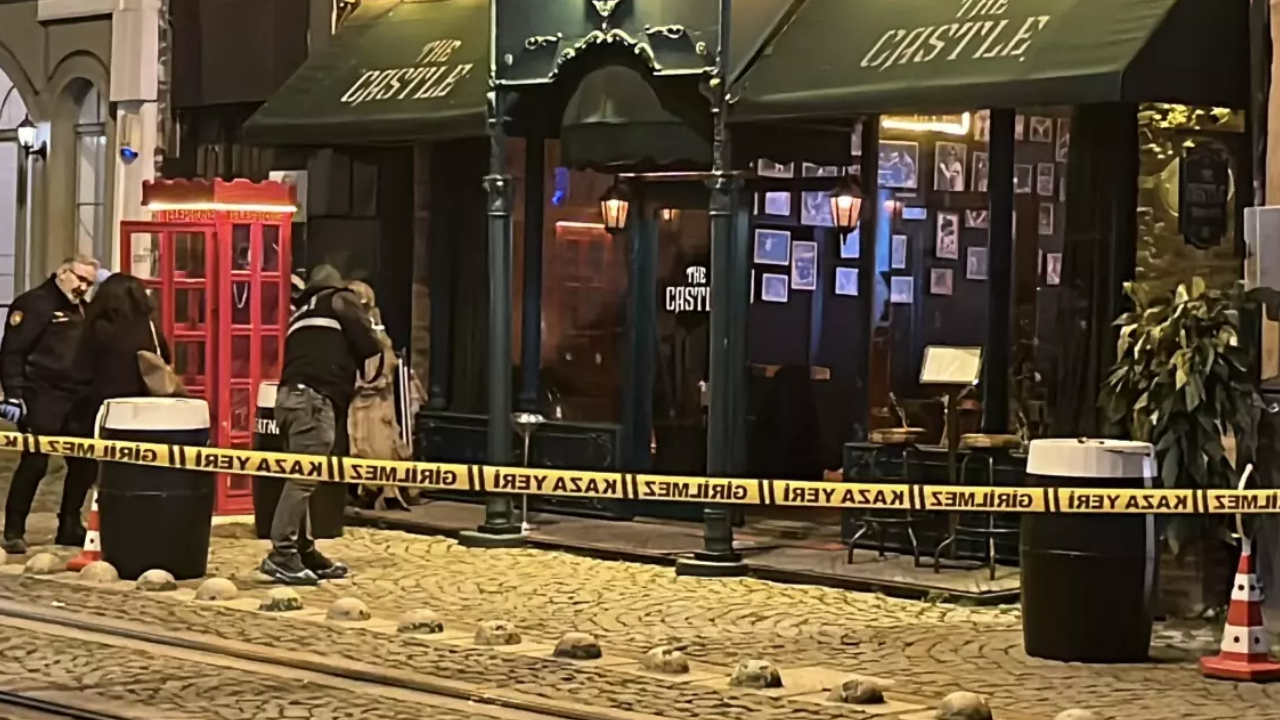 İzmit'te silahlar konuştu! Bir mekan basıldı ölü ve yaralılar var