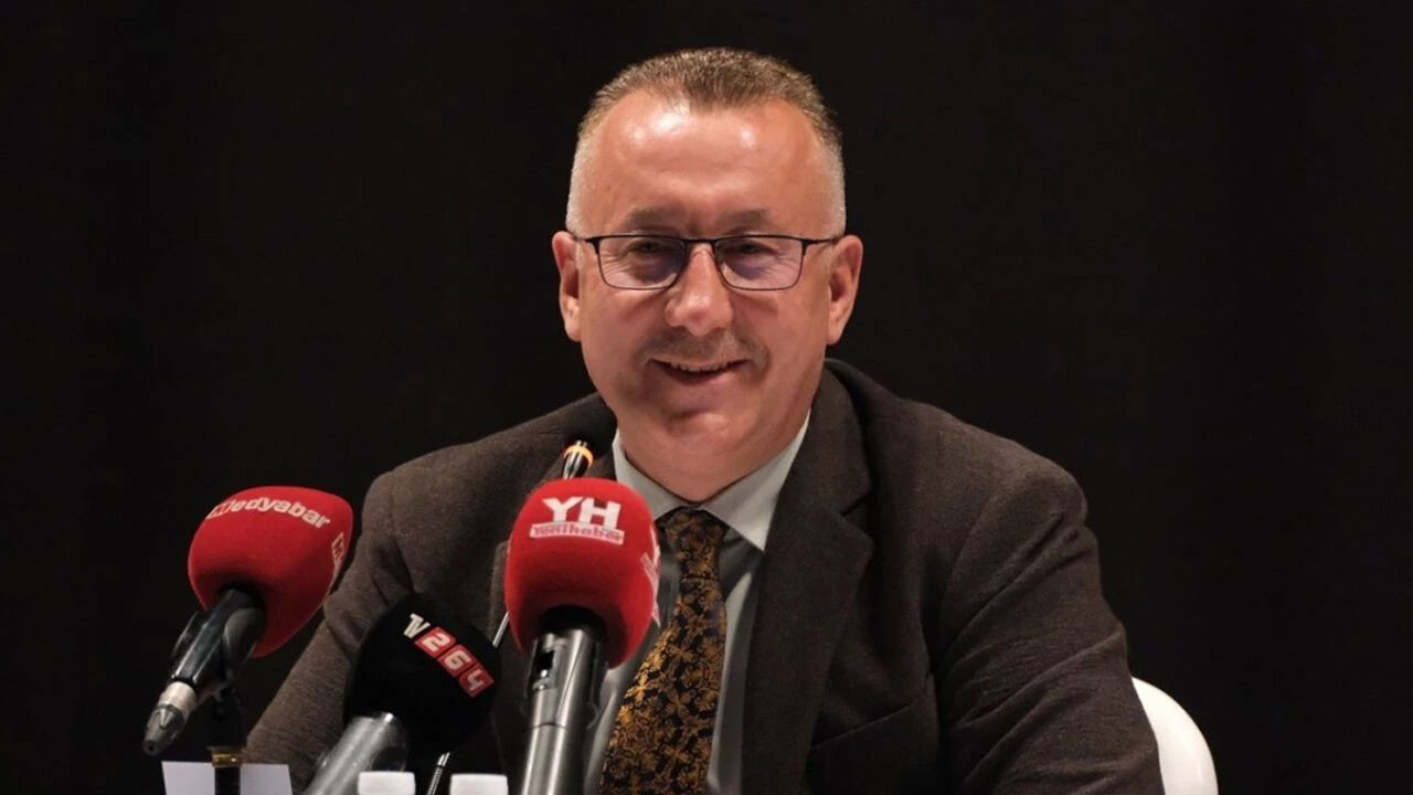 AK Parti'de istifa: 'Partime zarar vermemek için'