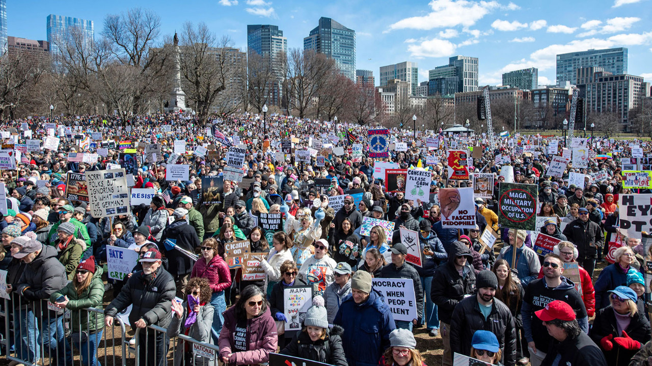 50 eyalette 8 milyon meydanlara çıktı! ABD’de İran kasırgası