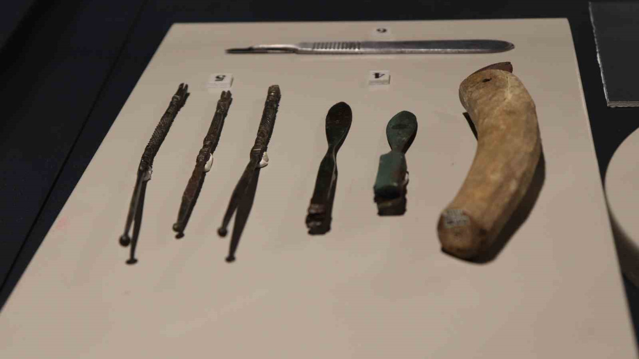 Antik Tıp Aletleri Sergisi Denizli’de yoğun ilgi gördü