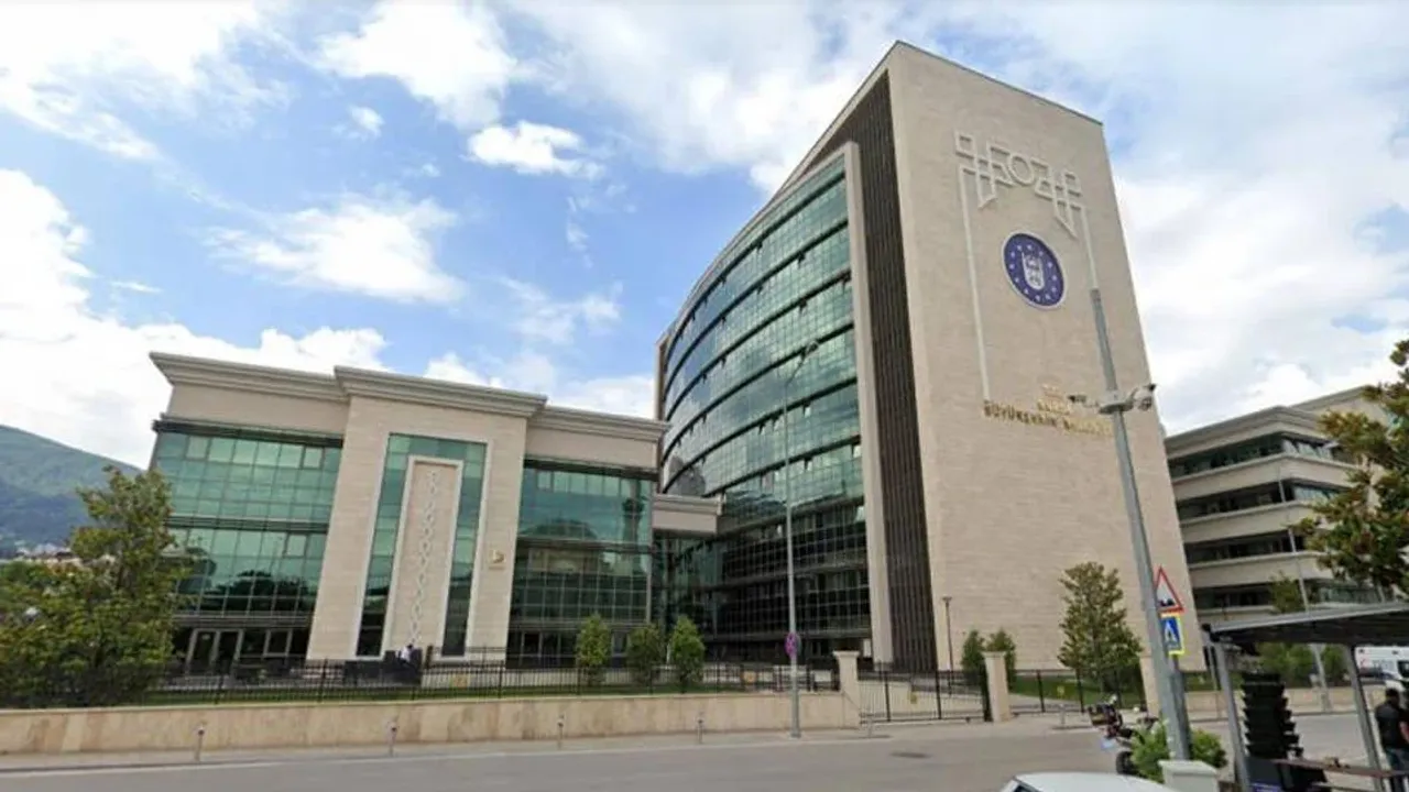 Bursa Büyükşehir Belediyesi hangi partili? Bursa Büyükşehir Belediye Başkanı kim?