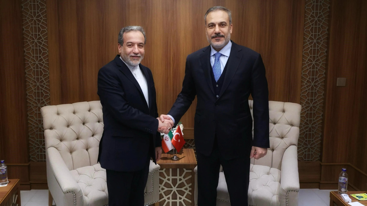 ‘İran’dan Türkiye’ye füze haberleri asılsız’