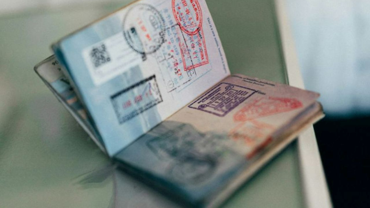 BAE'den İran vatandaşlarına yasak: Giriş ve transit geçiş olmayacak