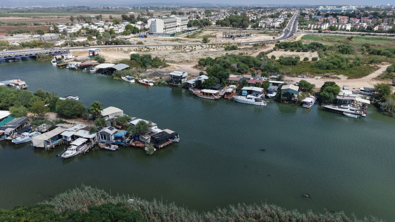 Antalya’da 300 kaçak yapı için yıkım kararı! ‘Bazıları villa gibi’