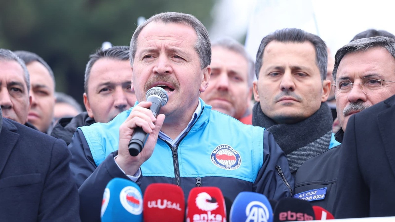 Memur-Sen’den seyyanen zam çağrısı: ‘Hakem’in zammı eridi’