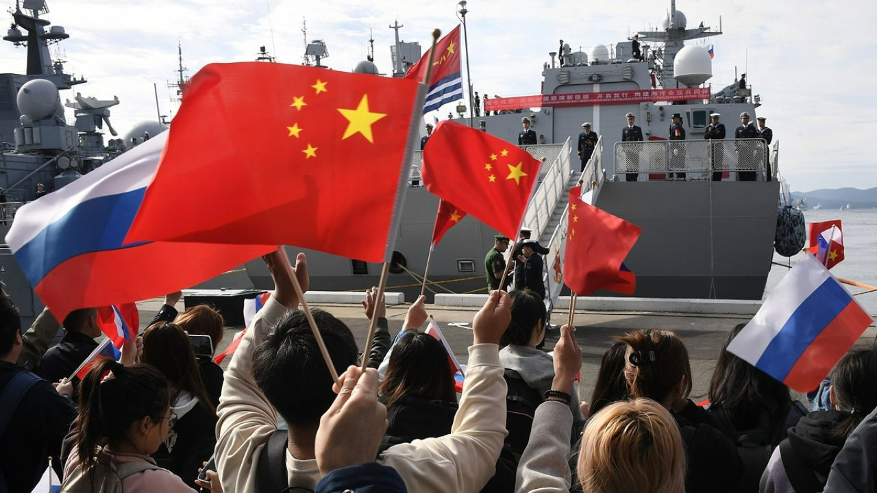 Rusya ve Çin'den eş zamanlı hamle: Japonya enerji ve donanma kıskacında