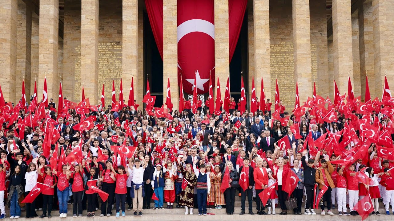 23 Nisan 2026 hangi güne denk geliyor? 23 Nisan resmi tatil mi, okullar kapalı mı?