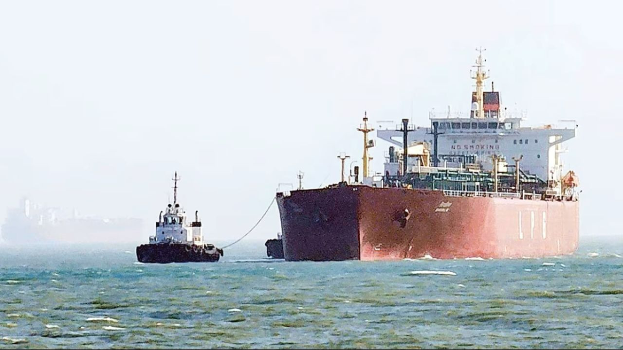 Hürmüz Boğazı kime kapandı: Bir Hindistan gemisi daha geçiş yaptı