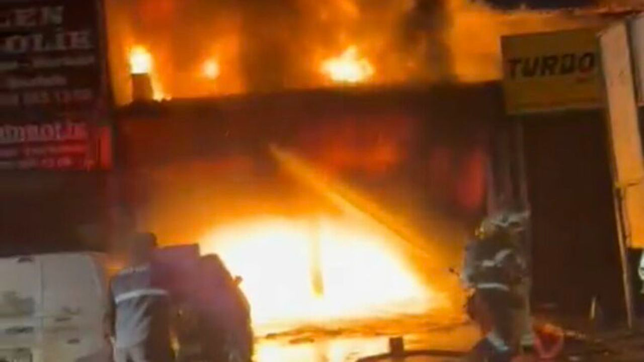 Diyarbakır’da oto tamir dükkanında yangın