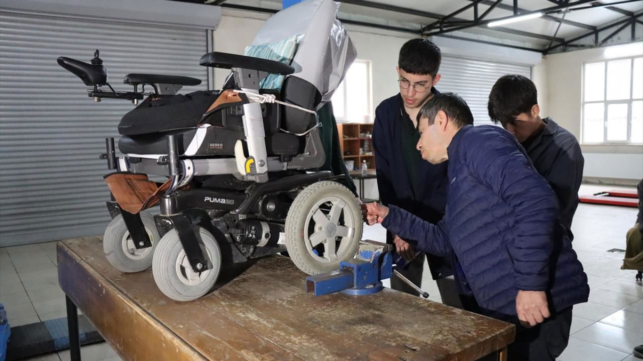 Erzincan'da anlamlı proje: Öğrencilerden engellilere