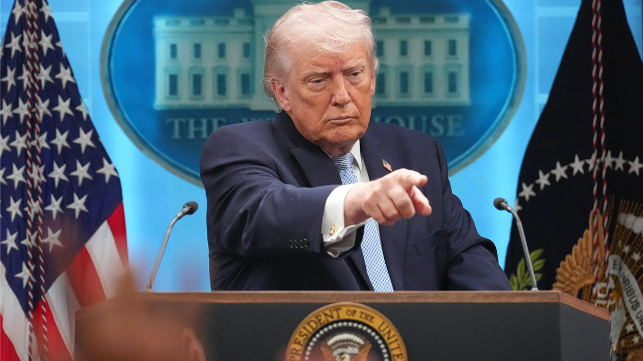 ABD Başkanı Trump, İran'ı tehdit etti! Peki ya sonrasında neler oldu? İşte saat saat yaşananlar