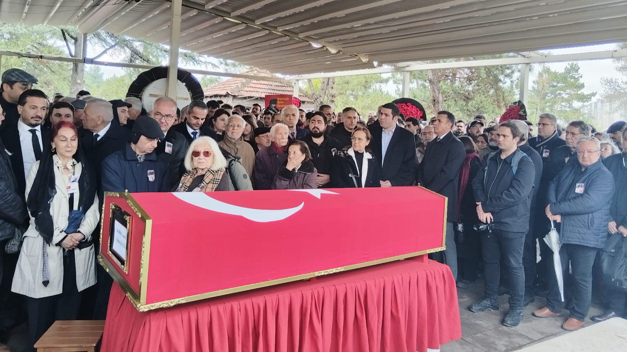 Yalçın Küçük’e askeri tören