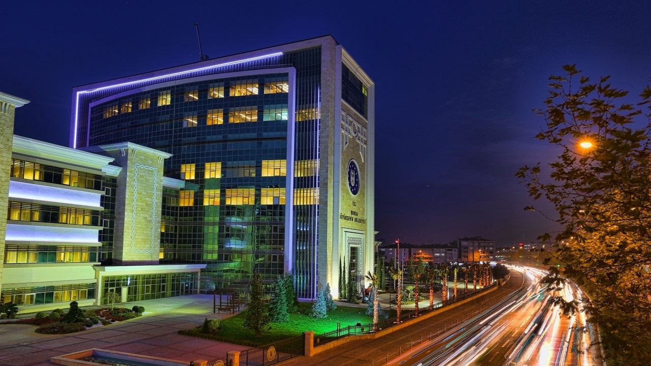 Bursa Büyükşehir Belediyesi AK Parti'ye geçti