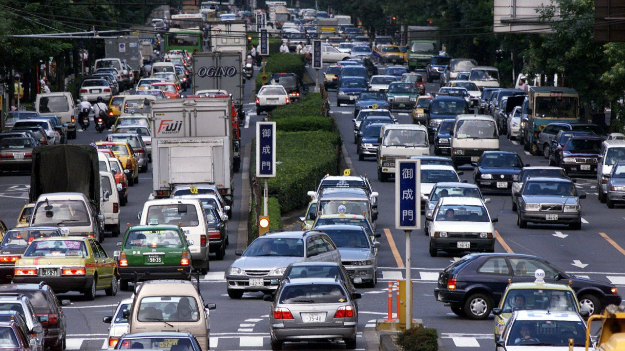 Enerji krizine önlemler artıyor: Japonya'dan sürücülere yakıt tasarrufu çağrısı