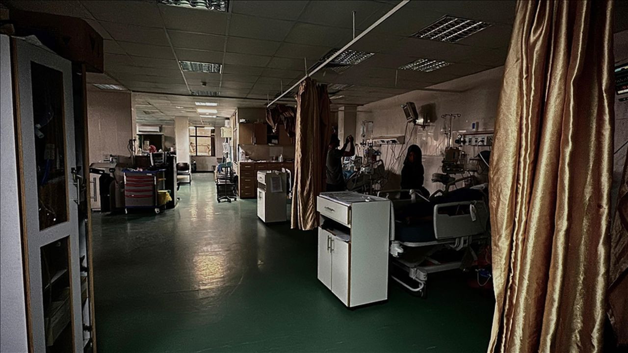 Gazze'deki Nasır Hastanesi'nde 2 jeneratör devre dışı kaldı