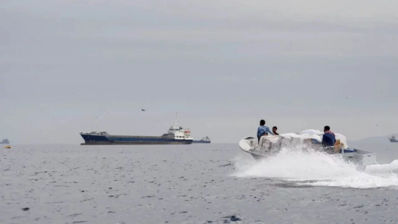 ABD'nin Hürmüz ablukasına İran'dan yanıt