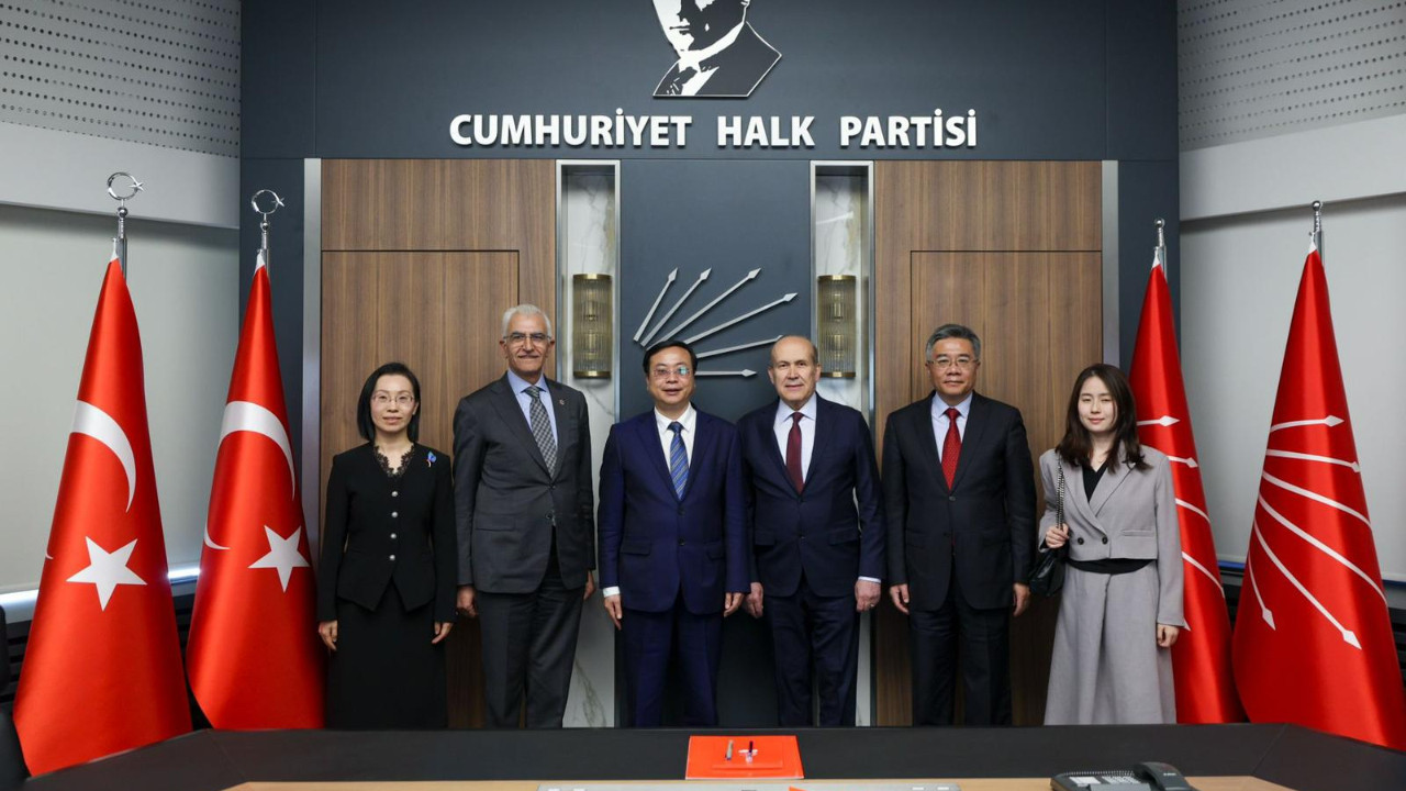 ÇKP'den CHP'ye ziyaret! Özel'e Çin daveti