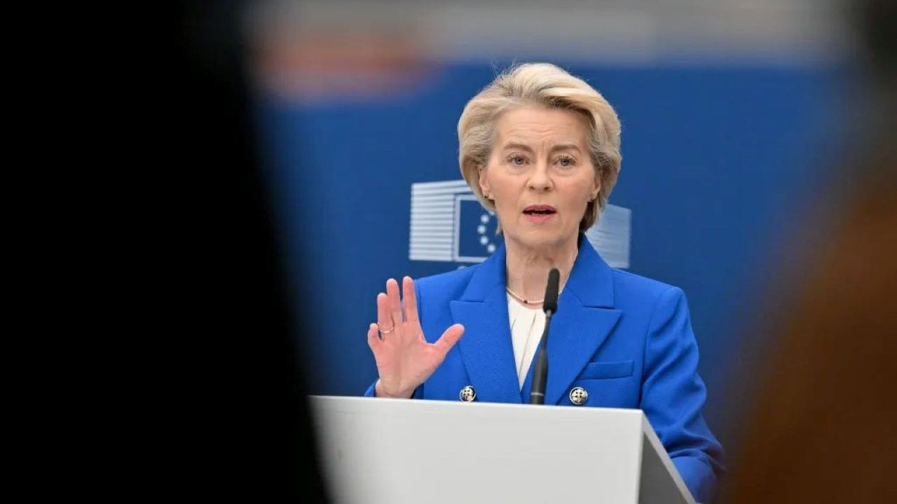 Avrupa Komisyonu AB üyelerinin veto yetkisini kaldırmakta ısrarcı: 'Macaristan ivmesinden faydalanalım'