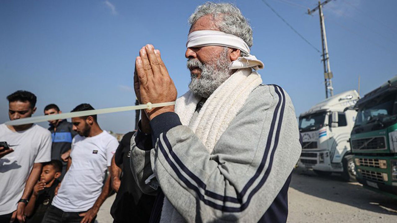 İsrail'den eski bakana insanlık dışı muamele