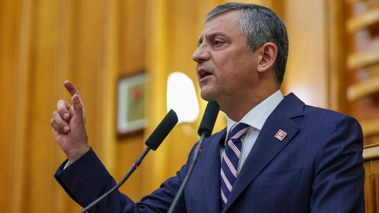 Özgür Özel: ‘Çiftçi desteğinin 320 katı faize gidiyor’