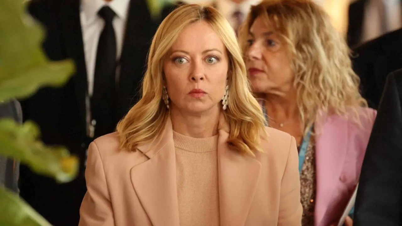 Papa tartışması büyüyor: Trump İtalyan basını üzerinden Meloni'ye saldırıya geçti