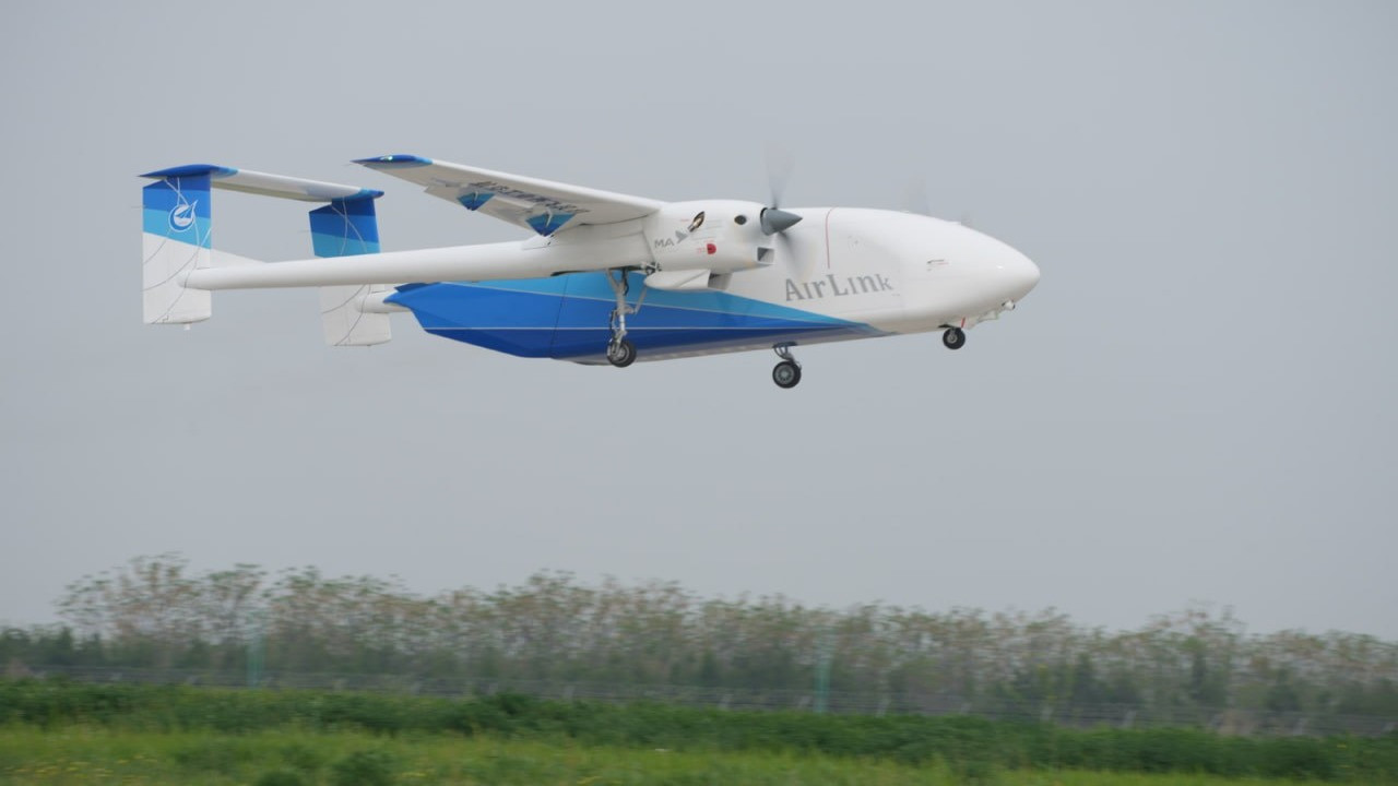 Çin'in ilk insansız uçan kamyonu ilk uçuşunu gerçekleştirdi