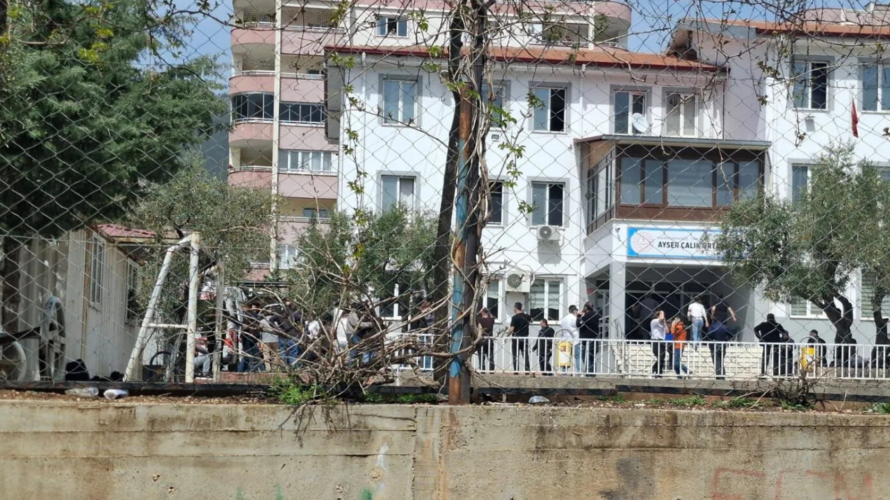 Kahramanmaraş'ta okula saldırı: Çok sayıda yaralı var!