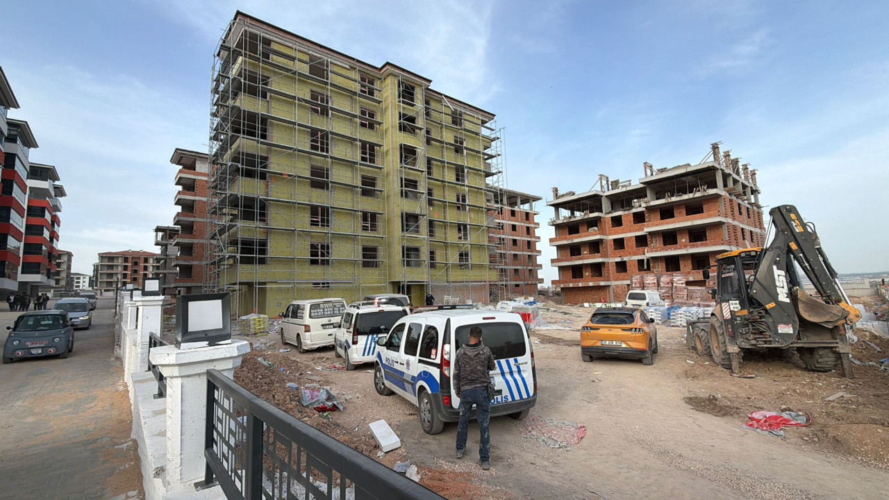 Eskişehir’de inşaattan düşen işçi hayatını kaybetti