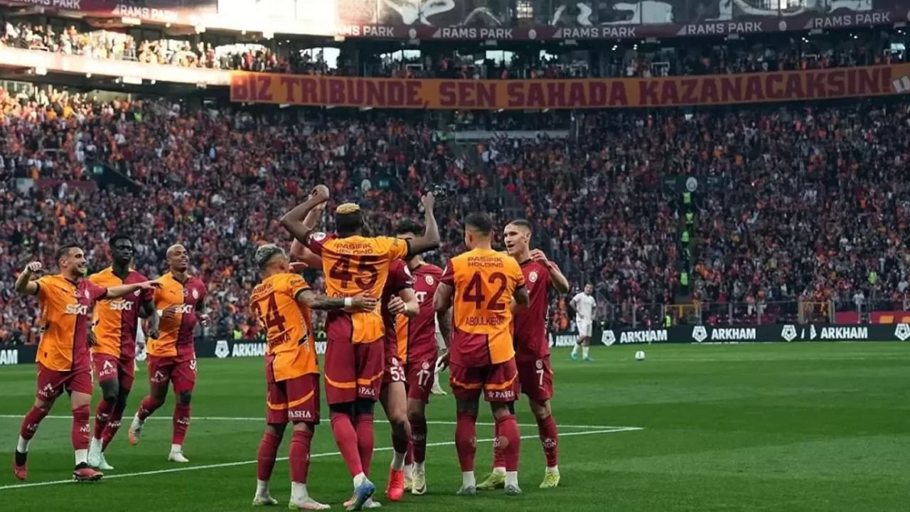 Galatasaray'dan ayrılacak 5 ismi açıkladı