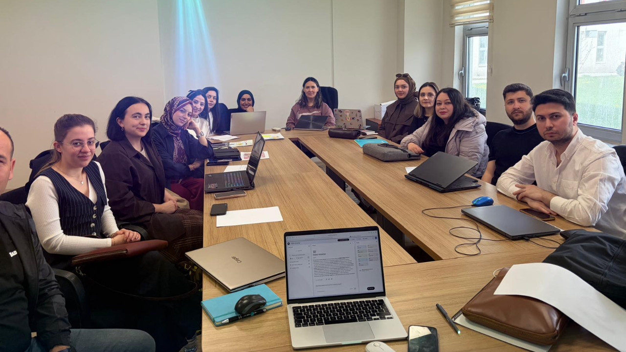 BAİBÜ’de Dijital Hikaye Anlatımı Atölyesi, Yüksek Lisans Öğrencilerini Buluşturdu