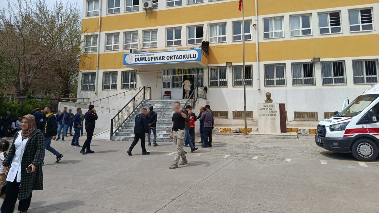 Şanlıurfa'da bir ortaokulda öğretmene bıçaklı saldırı