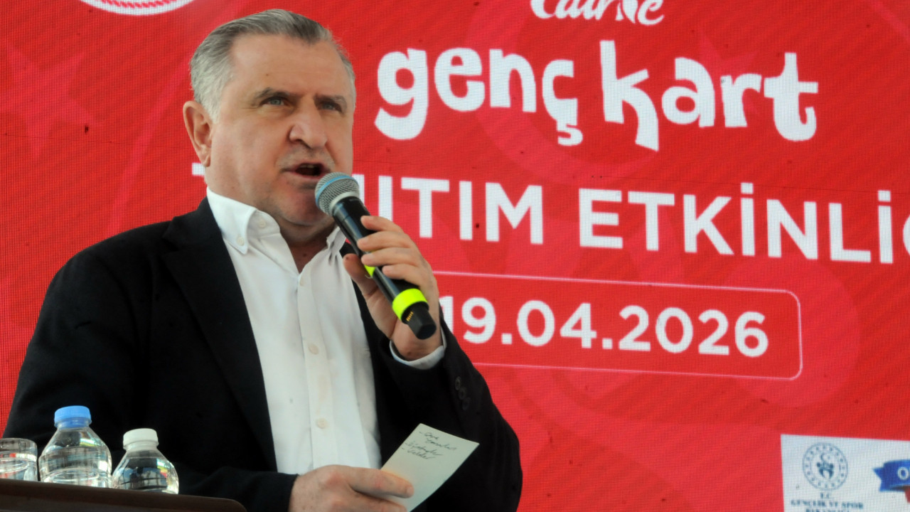 Bakan Bak: Çocuklarımızı dijital dünyadan uzak tutmalıyız