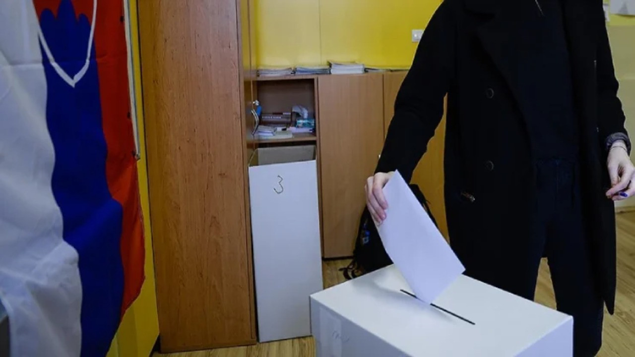 Siyasetçilere ömür boyu maaş uygulaması kalkıyor: Referandumda oylanacak