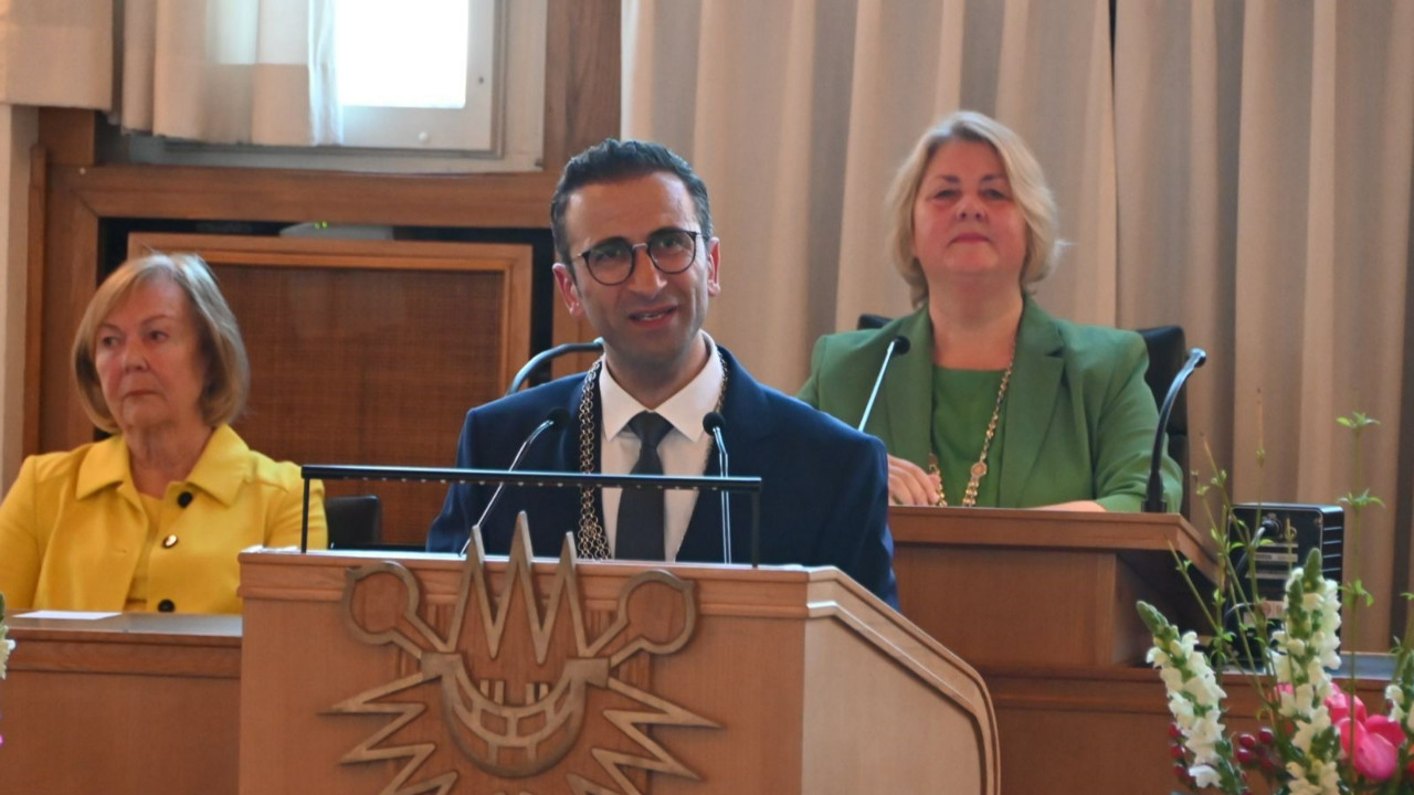 Almanya'nın o şehrinde ilk kez bir Türk Belediye Başkanı seçildi