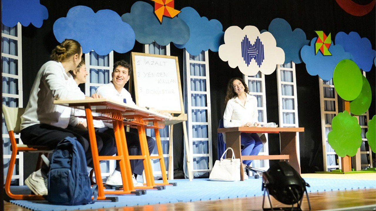 Halkbank Çocuk Tiyatrosu Türkiye’yi dolaşmayı sürdürüyor