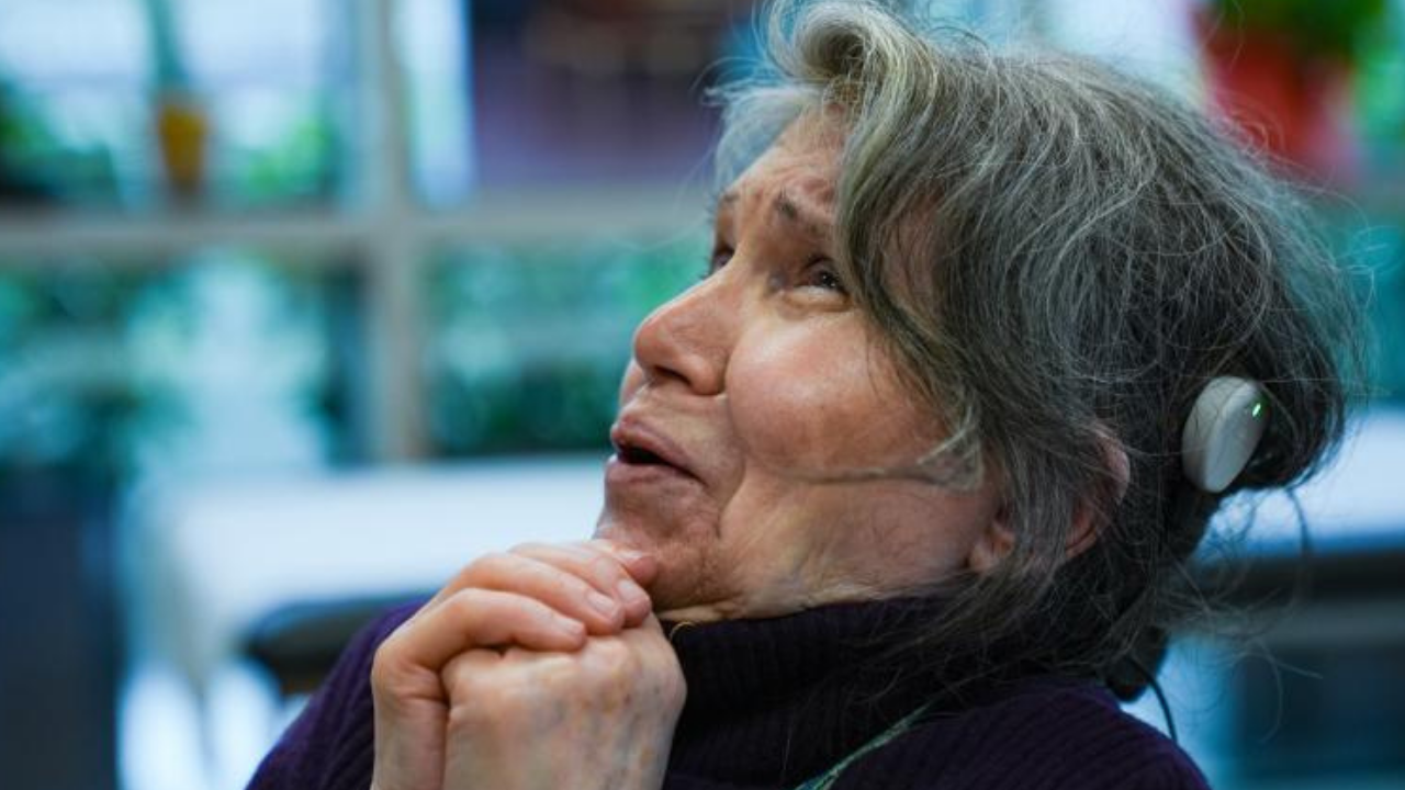 10 yıl sonra gelen duyma sevinci