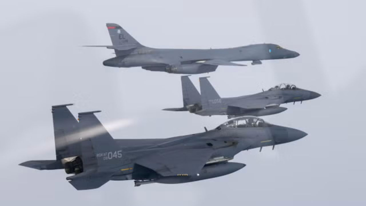 F-15 kokpitinde 'selfie' skandalı: Havada çarpışmanın faturası belli oldu