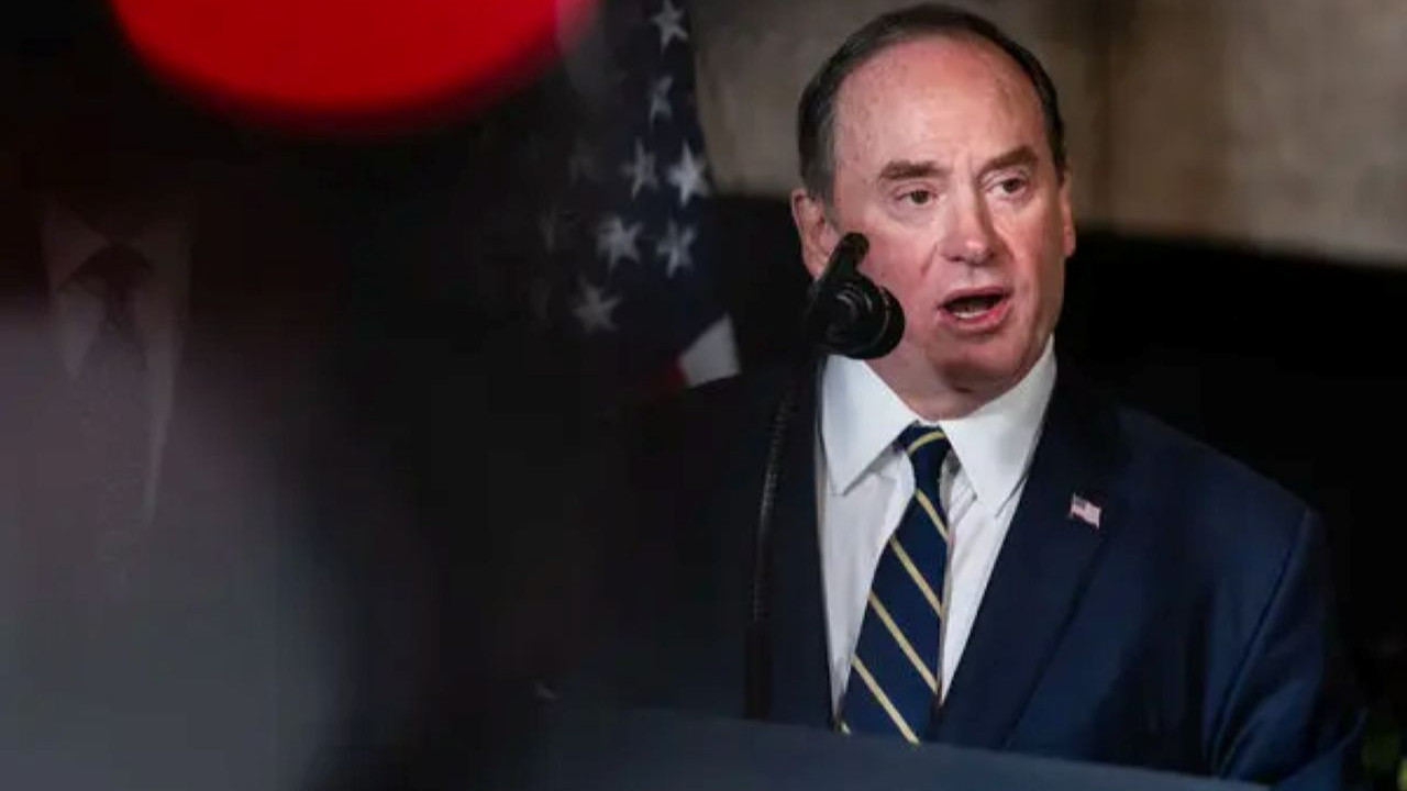 İran savaşı ABD'de yine istifa getirdi: Donanma Sekreteri görevini bıraktı